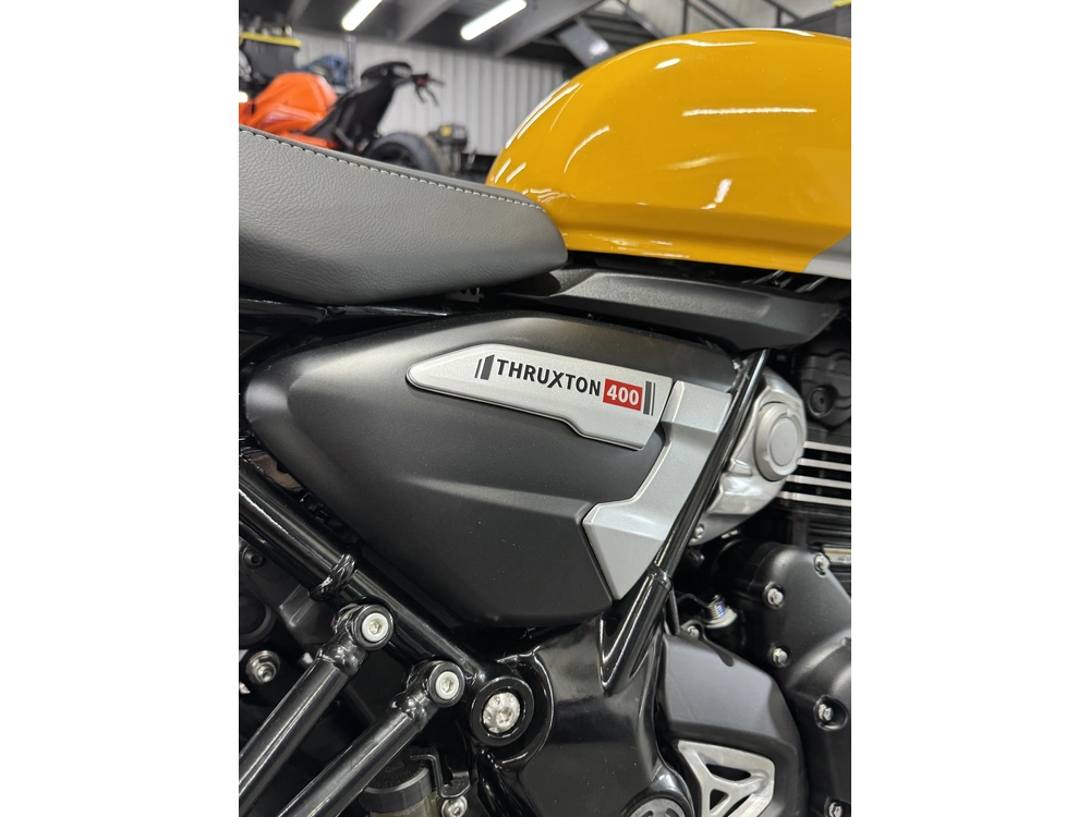2026 Triumph Thruxton 400 Jaune alt