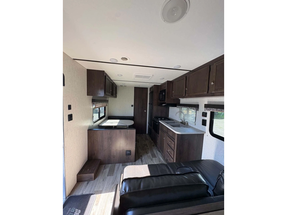 Autumn Ridge 23fb 2018 alt