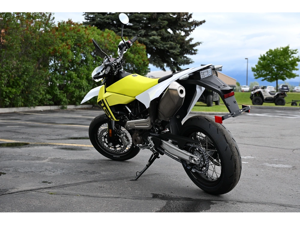 2026 Husqvarna 701 Supermoto alt