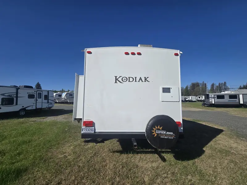 2012 Dutchmen KODIAC 221RBSL thumbnail 3