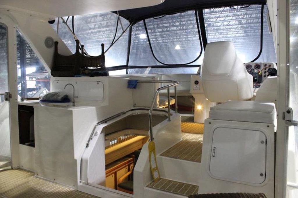 1993 Cruisers Yachts 3850 thumbnail 20