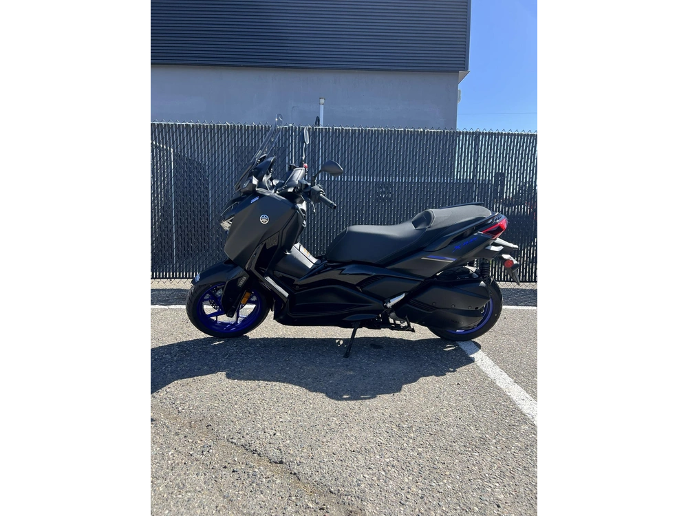 2024 Yamaha Czd300arb Xmax alt