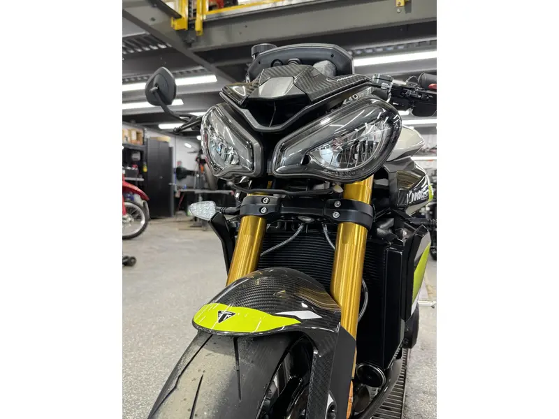 2026 Triumph STREET TRIPLE 765 MO