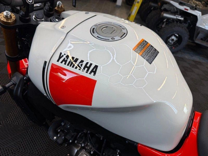 2026 Yamaha Xsr900 alt