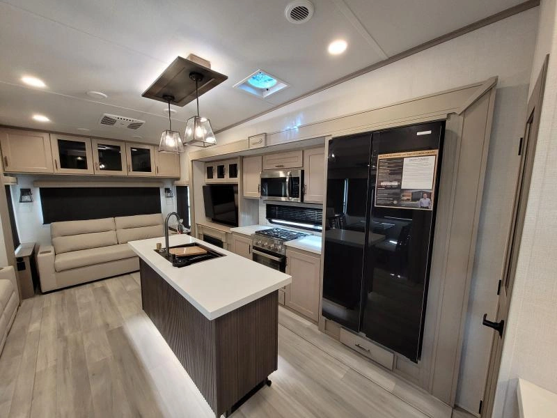Grand Design Influence 3503gk 2024 alt