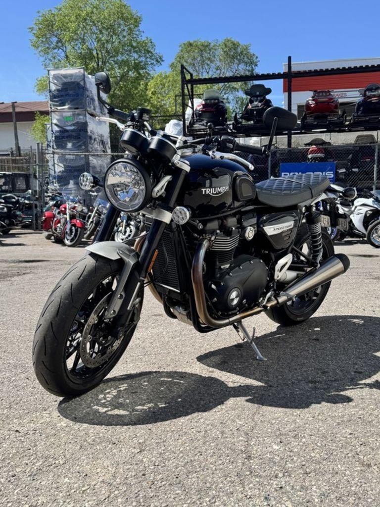 2022 Triumph Speed Twin Jet Black thumbnail 5