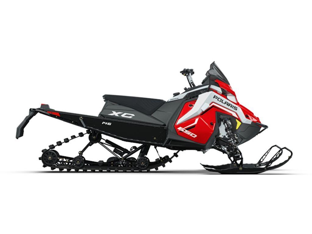 2027 Polaris 850 Switchback XC 146 1.35 7S Indy Red / White Lightning / Gloss Black