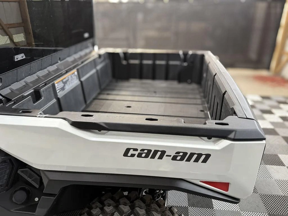 2026 Can-am Defender Limited Hd11 alt