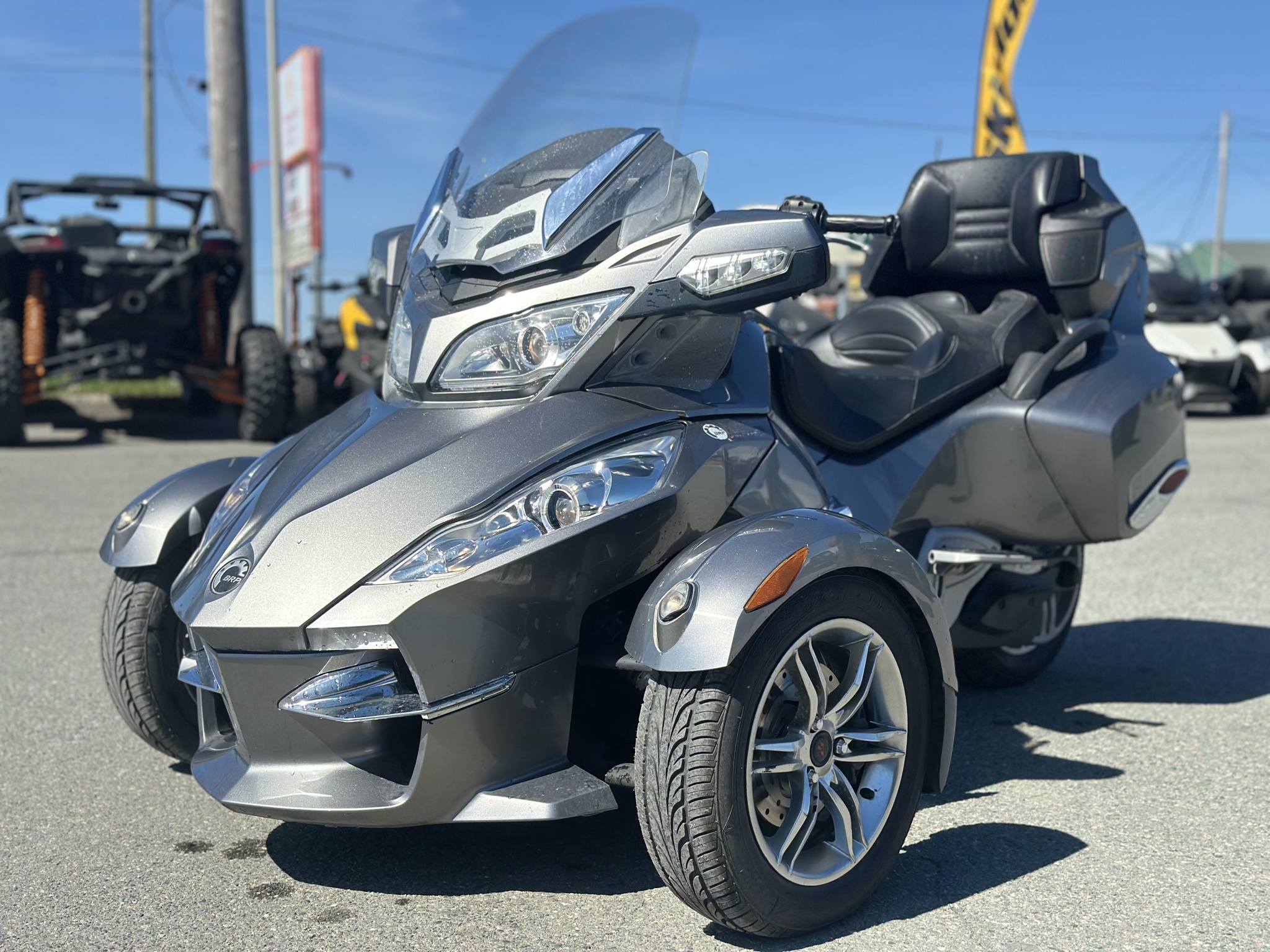 2011 Can-Am SPYDER RTS thumbnail 4