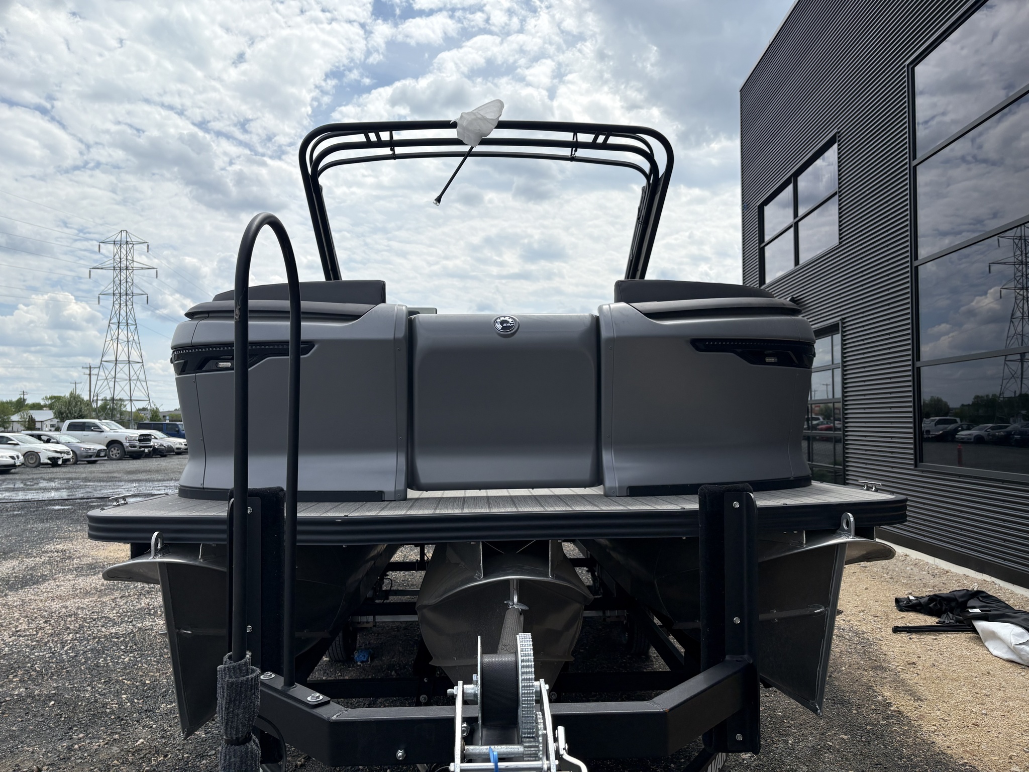 2025 Manitou Explore 24 Switchback Trifold thumbnail 2