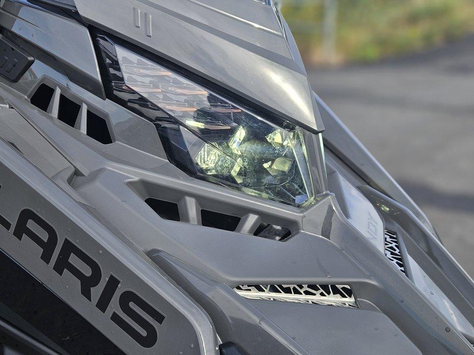 Polaris 850 Indy VR1 BOOST 137