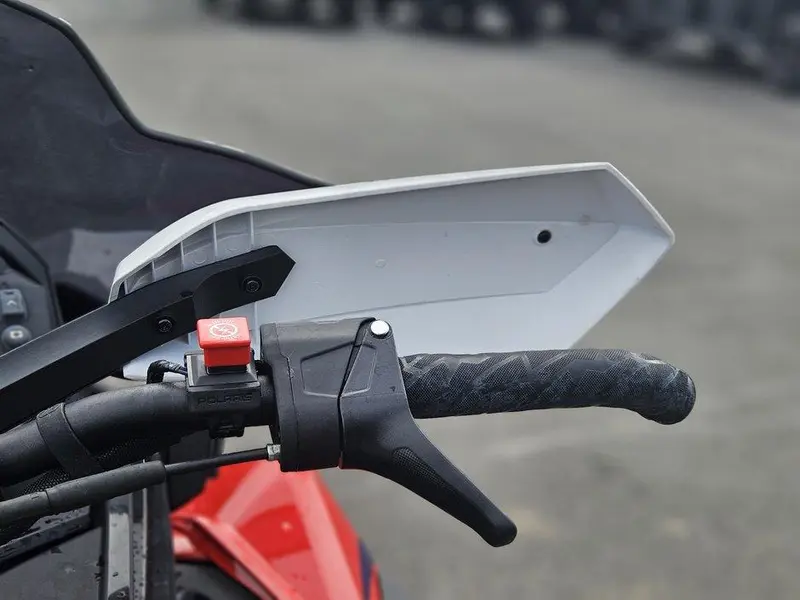 2025 Polaris 9R INDY XCR 136