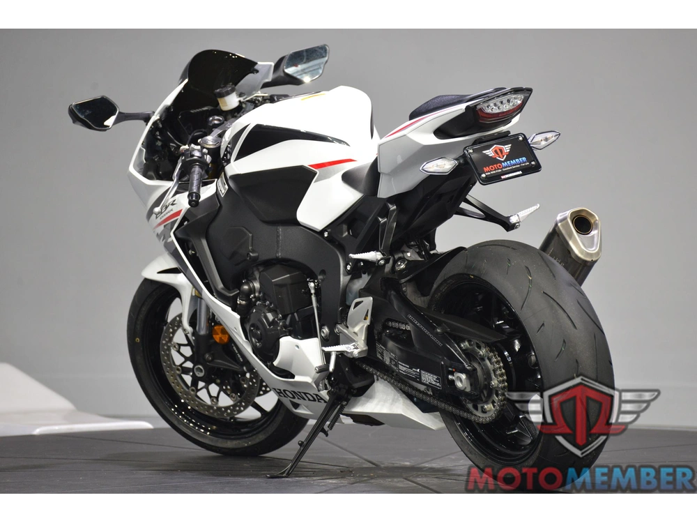 2025 Honda Cbr1000rr alt