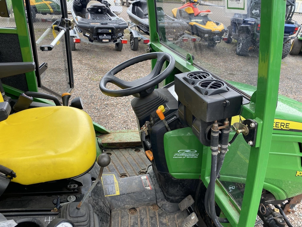 2015 John Deere 1025r alt
