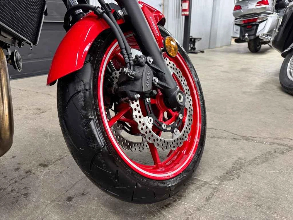Kawasaki Z650 2022 alt