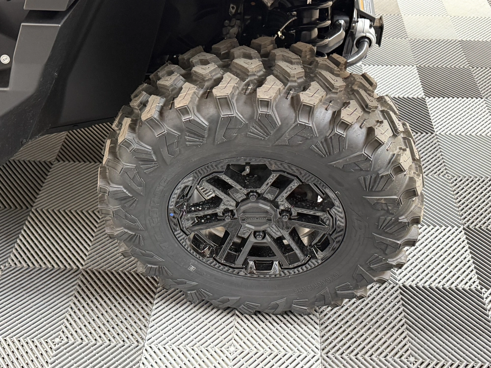 2026 Can-am Defender Limited Hd11 alt