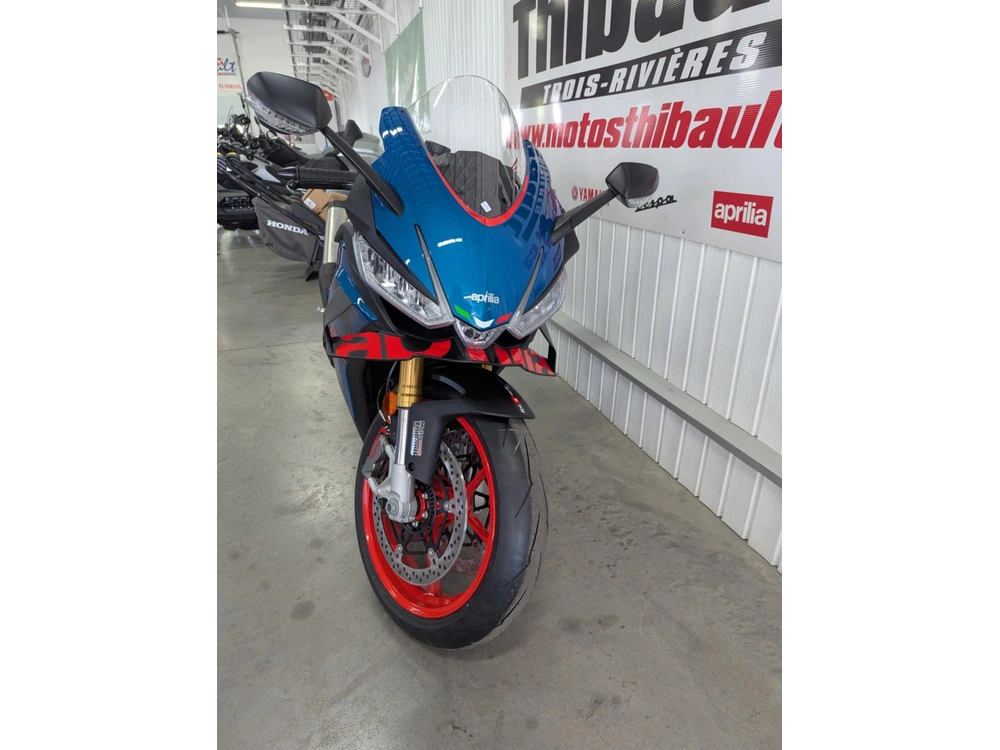 2027 Aprilia Rsv4 alt