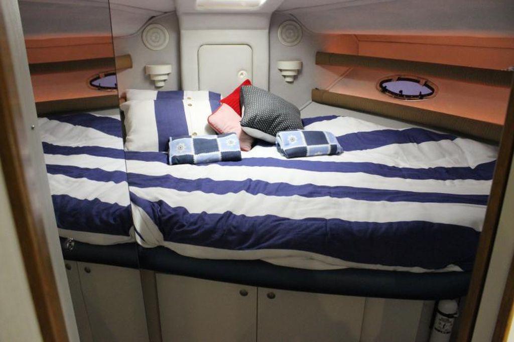1993 Cruisers Yachts 3850 thumbnail 11