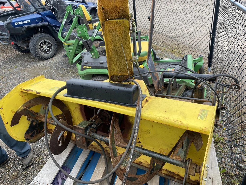 2015 John Deere 1025r alt