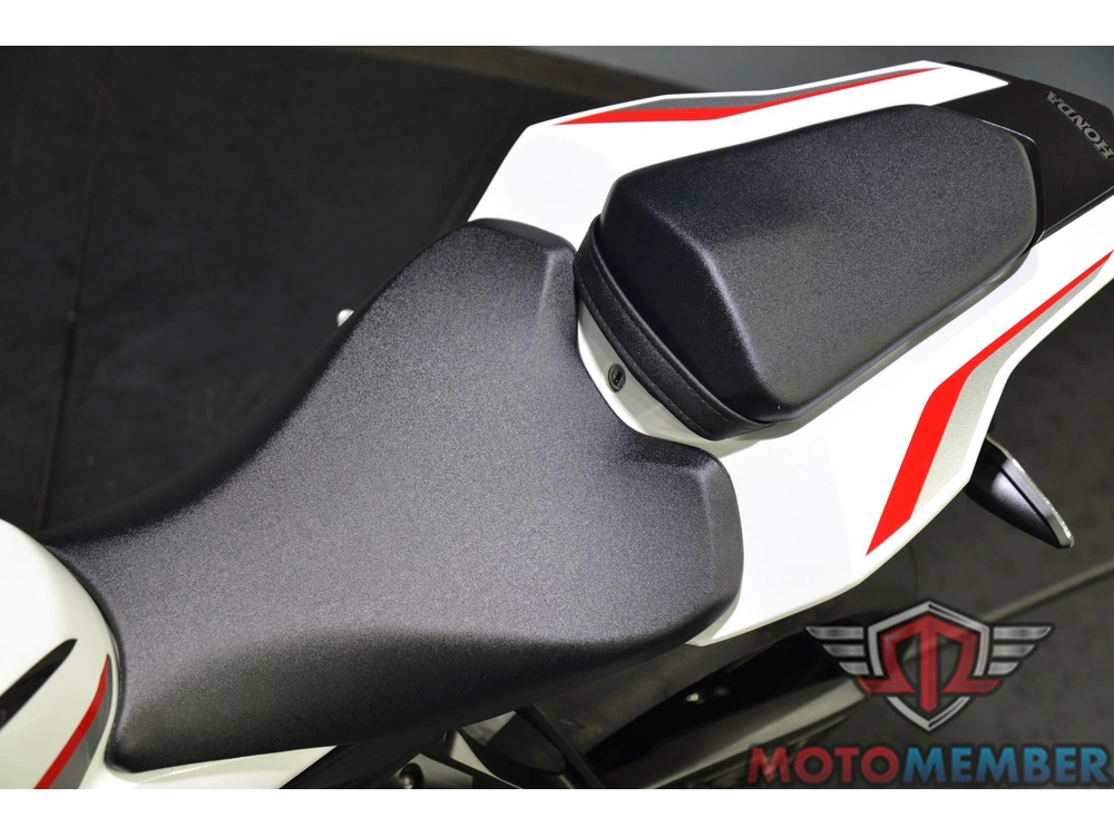 2025 Honda Cbr1000rr alt