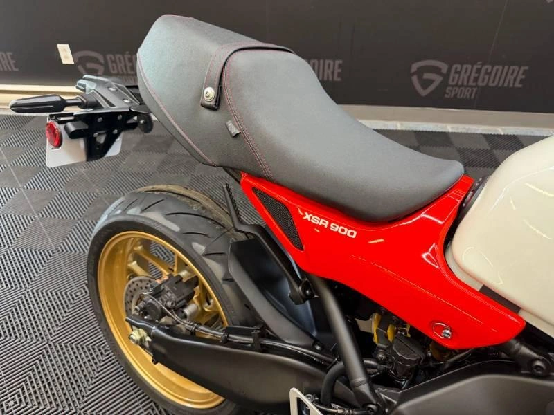 2026 Yamaha Xsr900 alt