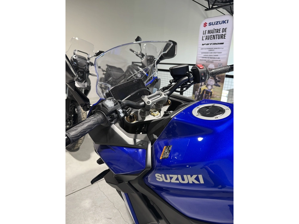 2025 Suzuki Gsx-s1000gt alt