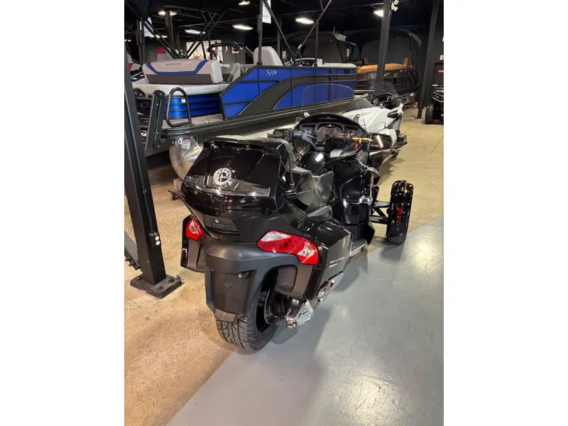 2014 Can-Am rt ltd