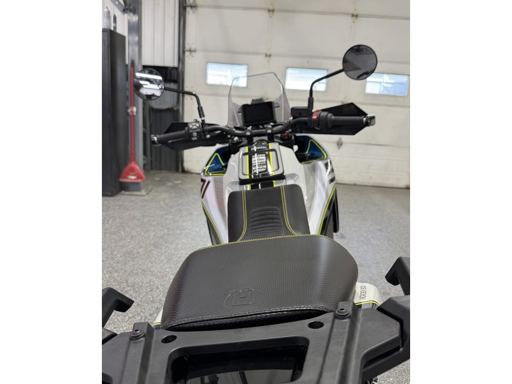 2025 Husqvarna Norden 901 alt