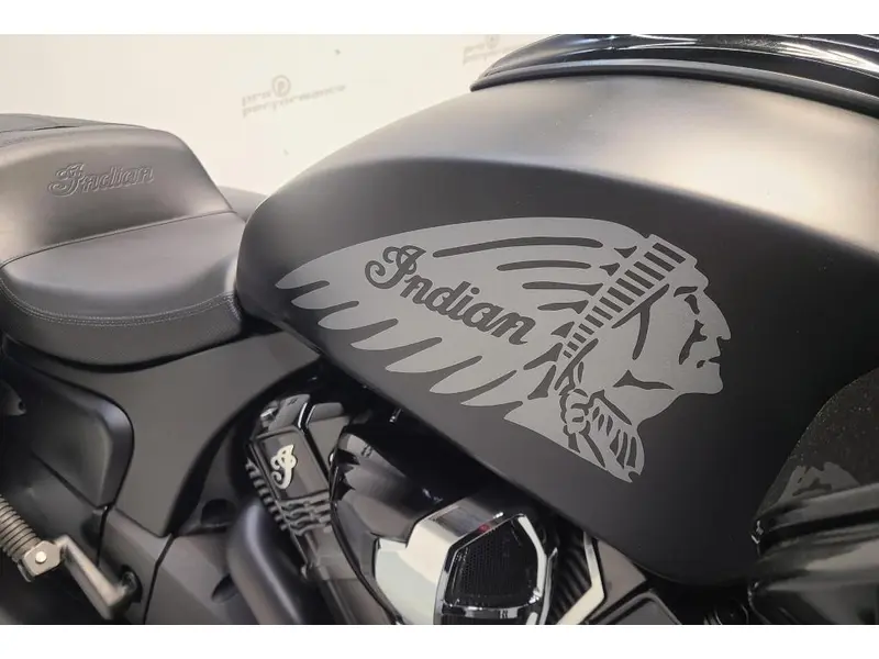 2024 Indian Motorcycle CHALLENGER DH