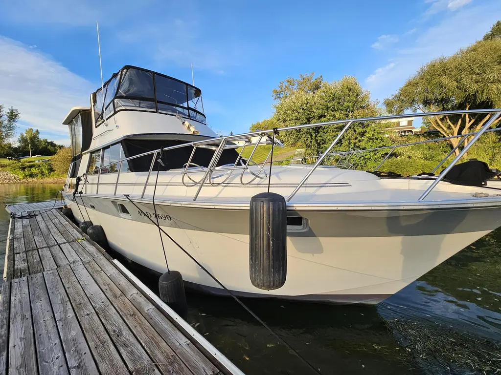 1988 Silverton Marine 40 Aft Cabin