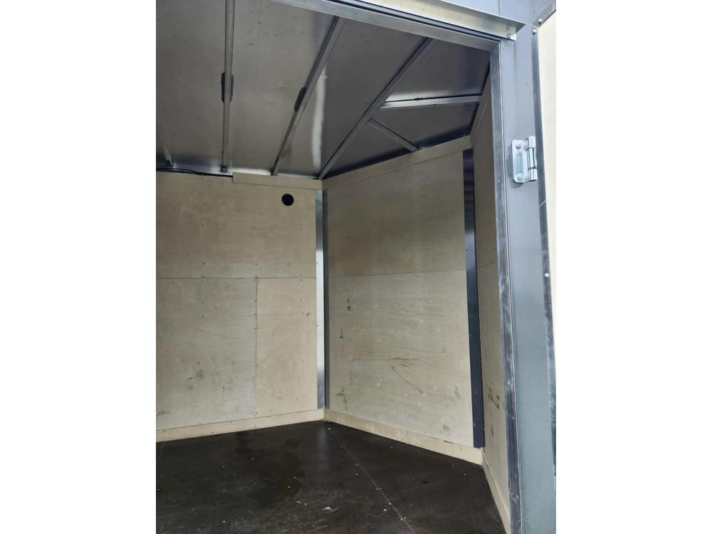 Autre 8.5x20 2023 alt