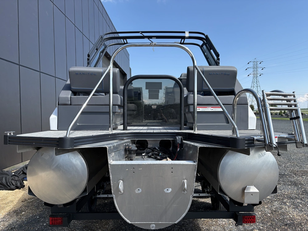 2025 Manitou Explore 24 Switchback Trifold 250 Mercury & Trailer alt