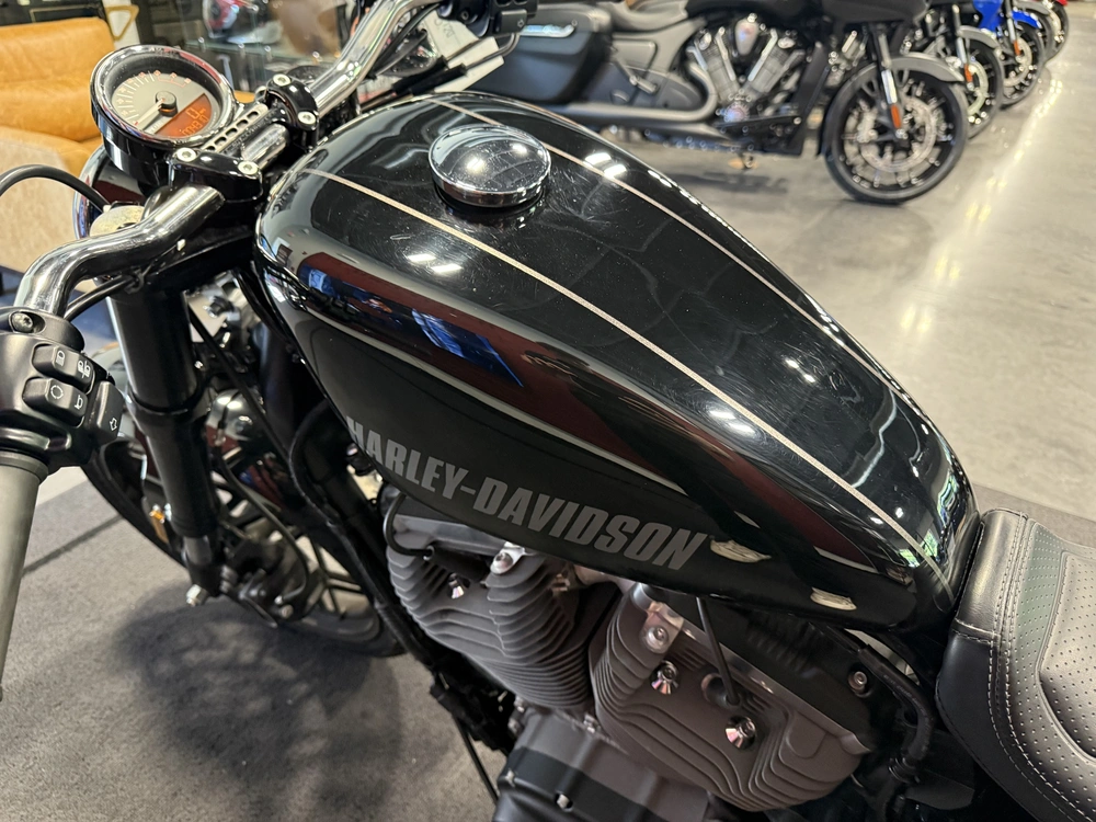 2017 Harley-davidson Sportster Roadster alt