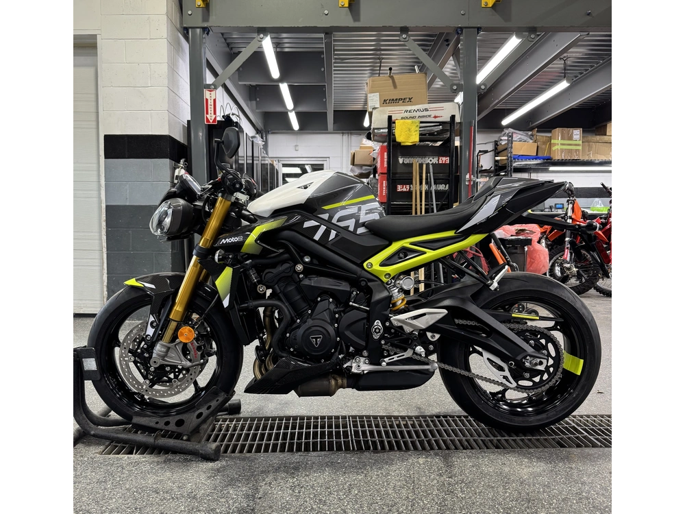 2026 Triumph Street Triple 765 Mo alt