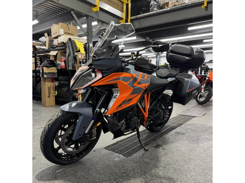 Ktm Super Duke Gt 2024 alt