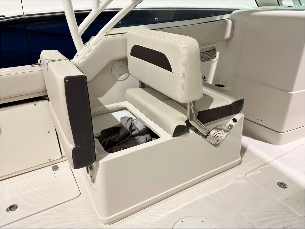 2023 Sailfish 245 Dc alt