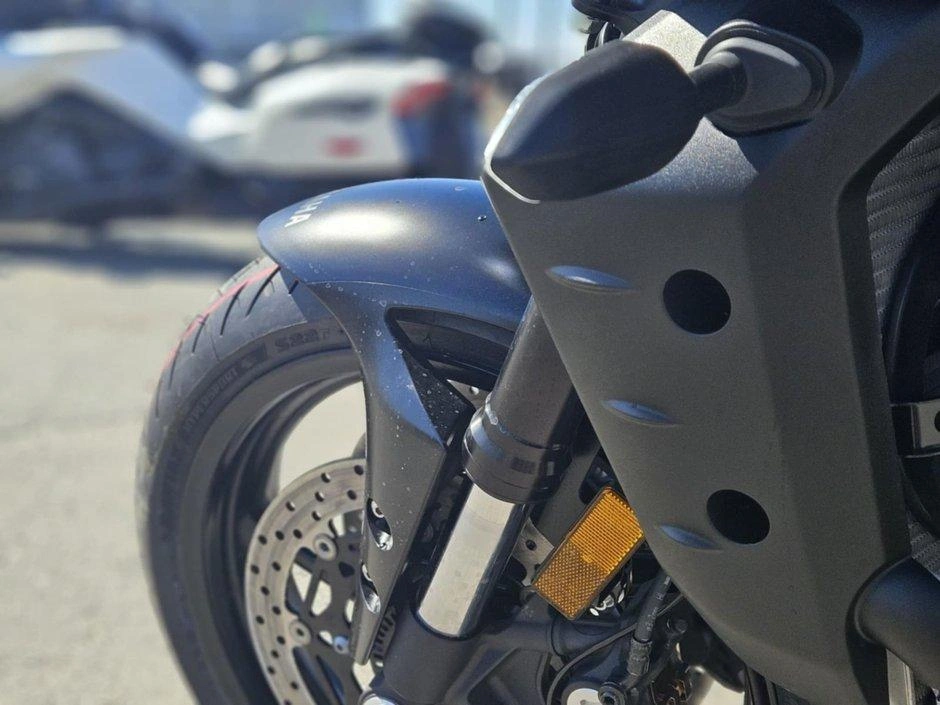 2025 Yamaha Mt-10 alt