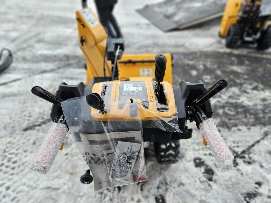 2024 Cub Cadet 2x 30 Hd alt