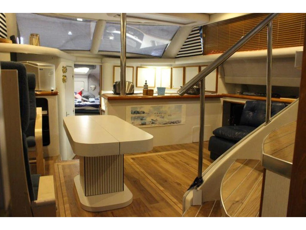 1993 Cruisers Yachts 3850 alt