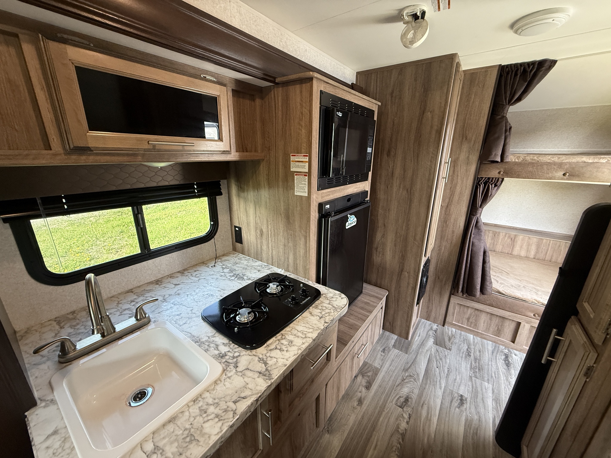 2018 Jayco 17BH Hummingbird thumbnail 9