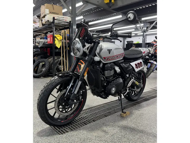 2027 Triumph TRACKER 400 ARGENT