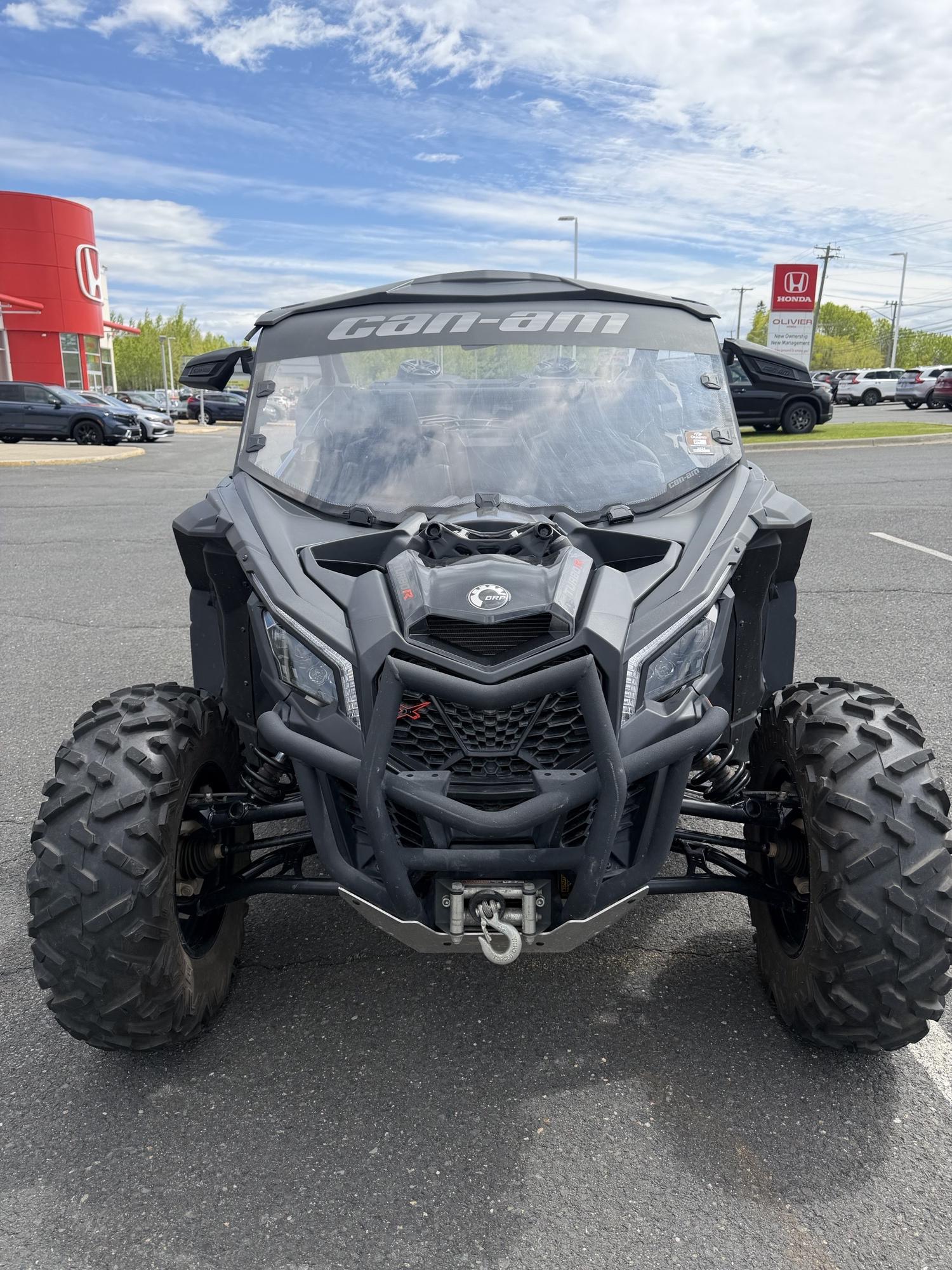 2017 Can-Am Maverick X3 thumbnail 3