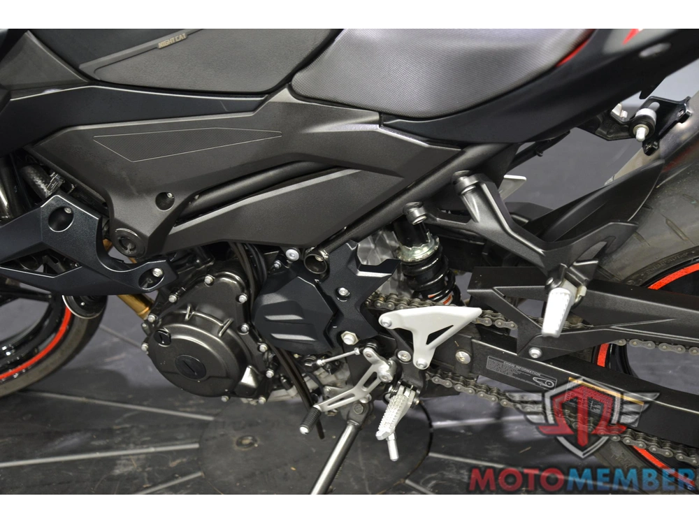 2021 Kawasaki Z400 Abs alt