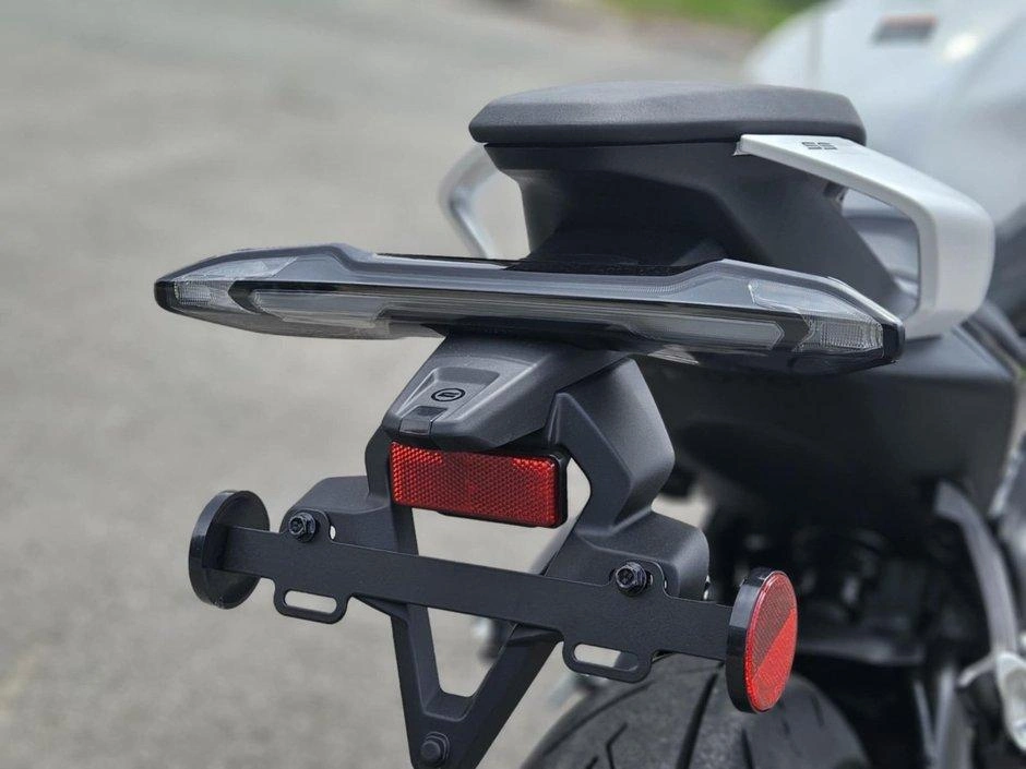 2026 Cfmoto 675 Ss alt