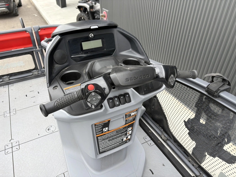 2024 Sea-doo Switch® Compact - 130 Hp alt