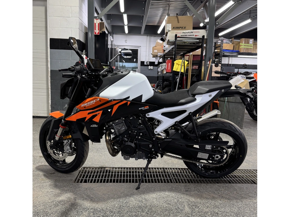 2027 Ktm 990 Duke alt