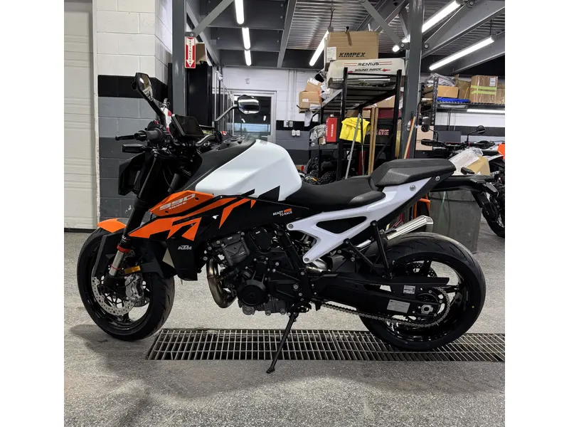 KTM 990 DUKE 2027