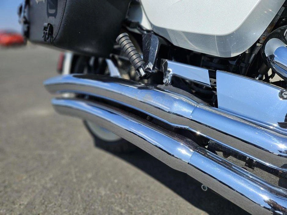 Victory Motorcycles Boardwalk 2013 alt