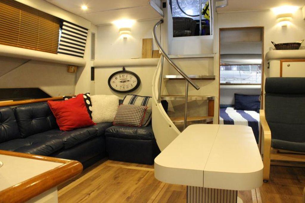 1993 Cruisers Yachts 3850 thumbnail 14