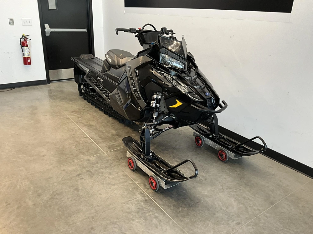 Polaris 800 Pro Rmk 155 2017 alt